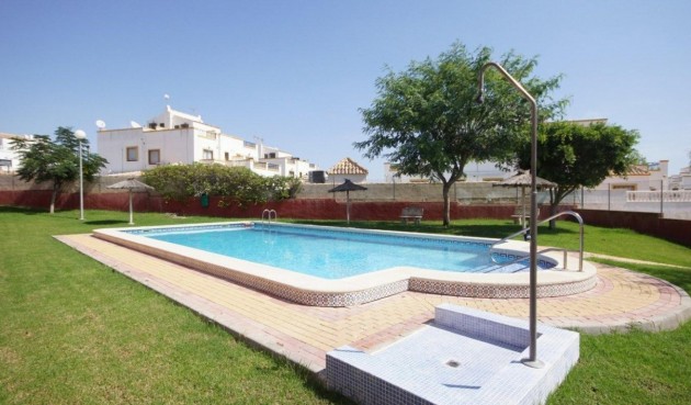 Brukt - Bungalow -
Orihuela Costa - Costa Blanca