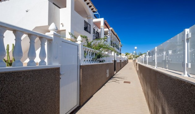 Återförsäljning - Apartment -
Orihuela Costa - Costa Blanca