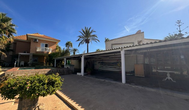 Brukt - Villa -
La Manga del Mar Menor - Costa Calida