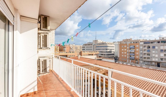 Resale - Apartment -
Torrevieja - Estacion De Autobuses