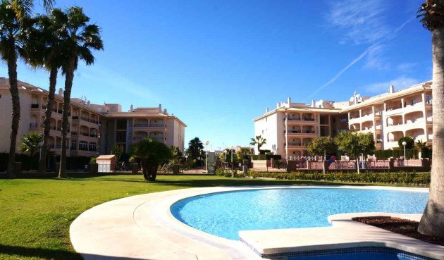 Reventa - Ático -
Orihuela Costa - Playa Flamenca