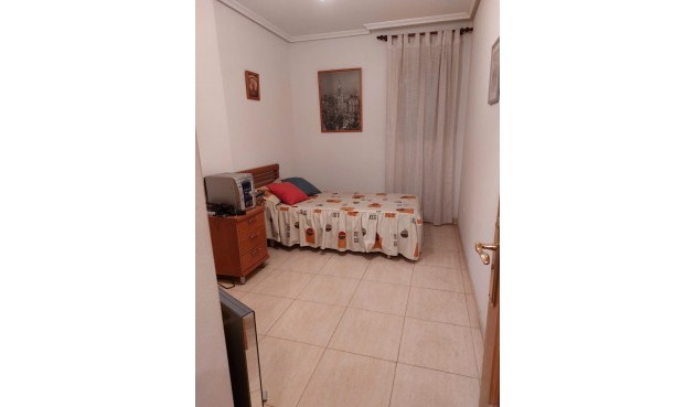 Återförsäljning - Apartment -
Orihuela - Zona Centro