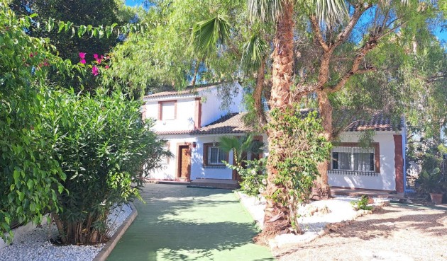 Resale - Villa -
Orihuela - Los Huertos