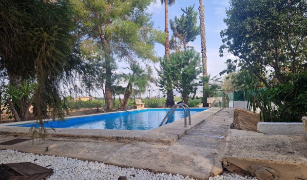 Resale - Villa -
Orihuela - Los Huertos