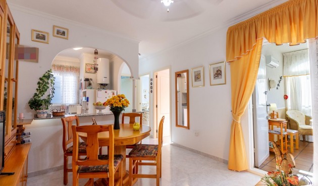 Resale - Bungalow -
Torrevieja - Torreblanca