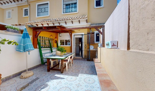 Resale - Villa -
Torrevieja - Aguas Nuevas 1