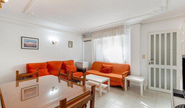 Återförsäljning - Town House -
Torrevieja - La Mata