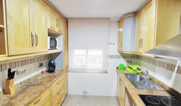 Resale - Apartment -
Guardamar del Segura - Pueblo