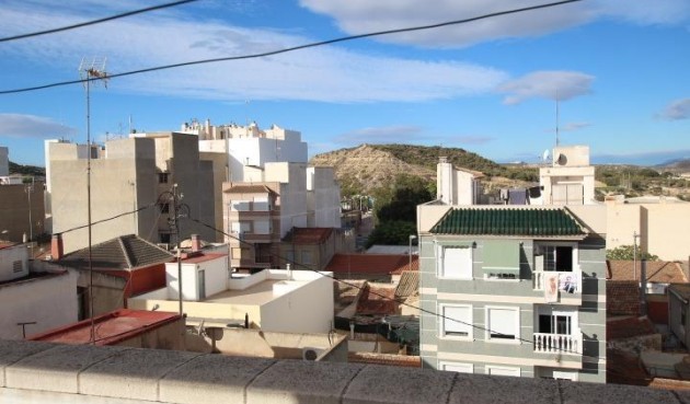 Resale - Apartment -
Guardamar del Segura - Pueblo