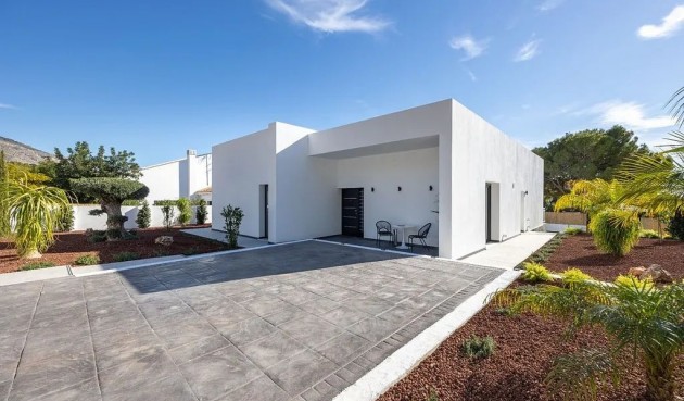 Resale - Villa -
Altea - Costa Blanca