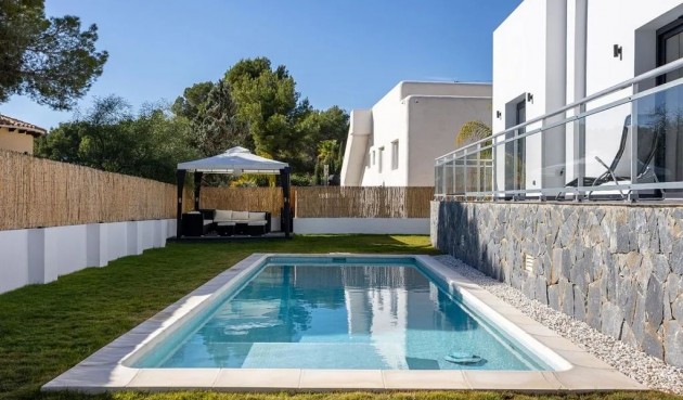 Återförsäljning - Villa -
Altea - Costa Blanca