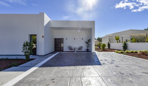 Resale - Villa -
Altea - Costa Blanca