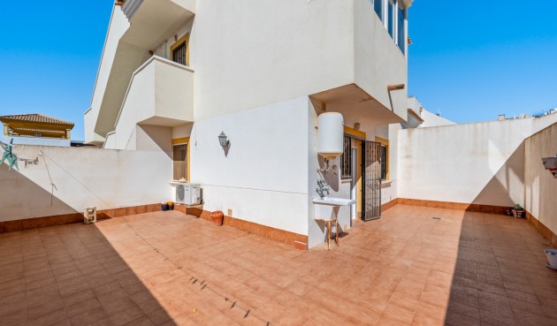 Återförsäljning - Apartment -
Orihuela - Inland