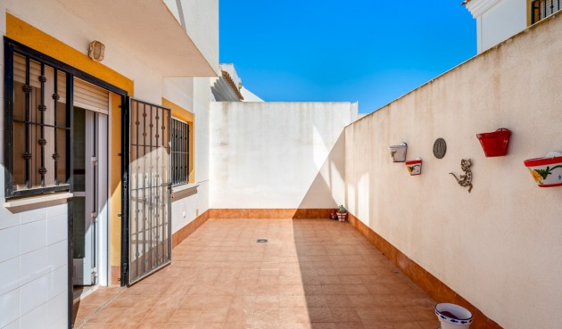 Återförsäljning - Apartment -
Orihuela - Inland