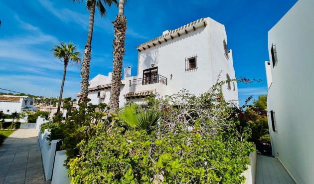 Brukt - Town House -
Orihuela Costa - Costa Blanca