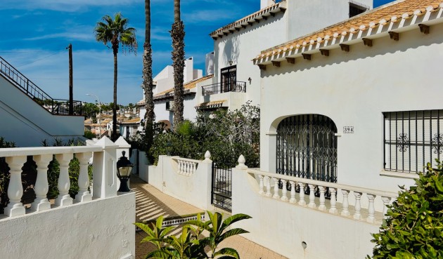 Brukt - Town House -
Orihuela Costa - Costa Blanca