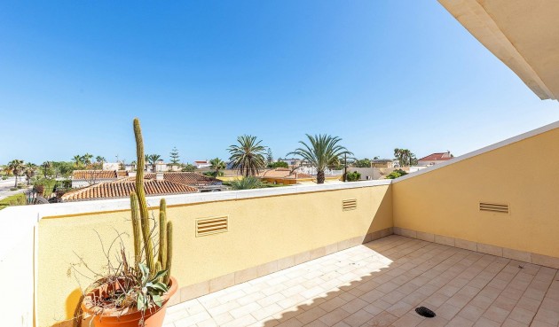 Återförsäljning - Villa -
Torrevieja - Torreta Florida