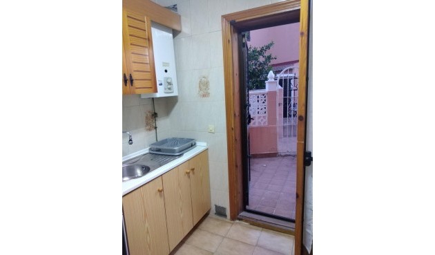 Återförsäljning - Duplex -
Torrevieja - Rosaleda-los Frutales