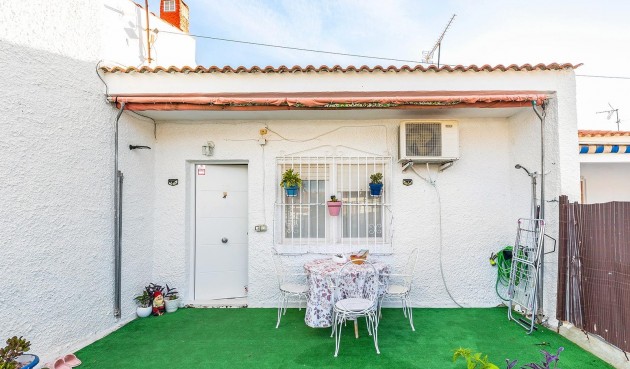 Brukt - Bungalow -
Torrevieja - Torretas