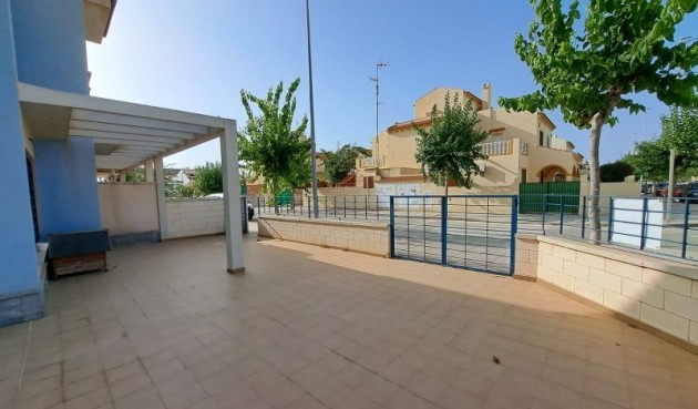 Återförsäljning - Villa -
El Mojon - Costa Blanca