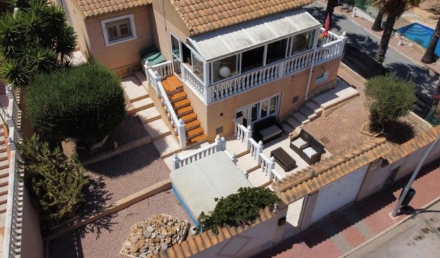 Återförsäljning - Villa -
Torrevieja - Costa Blanca