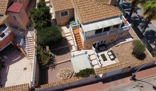 Återförsäljning - Villa -
Torrevieja - Costa Blanca