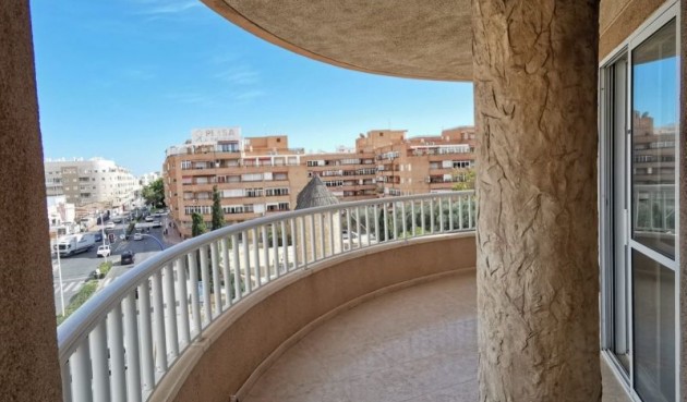 Resale - Apartment -
Torrevieja - Costa Blanca