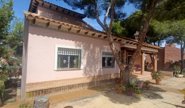 Återförsäljning - Villa -
San Miguel de Salinas - Inland