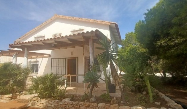 Resale - Villa -
Orihuela Costa - Costa Blanca