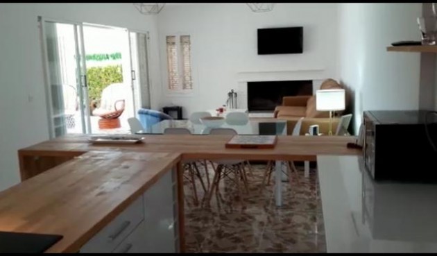 Resale - Villa -
Torrevieja - Costa Blanca