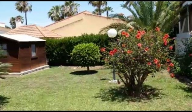 Återförsäljning - Villa -
Torrevieja - Costa Blanca