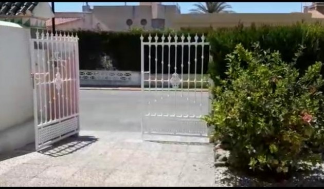 Resale - Villa -
Torrevieja - Costa Blanca