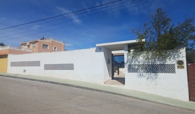 Resale - Villa -
Pilar de la Horadada - Costa Blanca