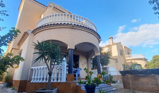 Återförsäljning - Villa -
Orihuela Costa - Costa Blanca