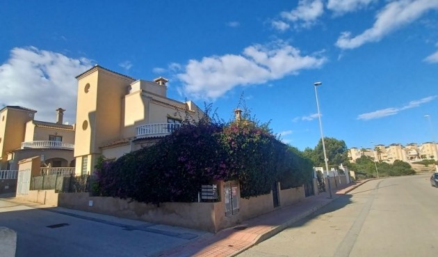 Återförsäljning - Villa -
Orihuela Costa - Costa Blanca