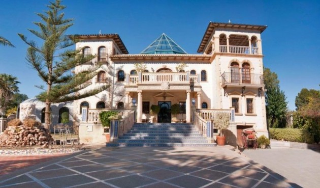 Återförsäljning - Villa -
Orihuela Costa - Costa Blanca