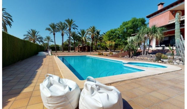 Återförsäljning - Villa -
Elche - Costa Blanca