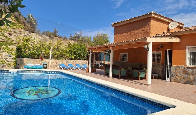 Återförsäljning - Villa -
El Campello - Costa Blanca