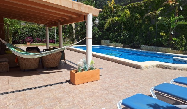 Återförsäljning - Villa -
El Campello - Costa Blanca