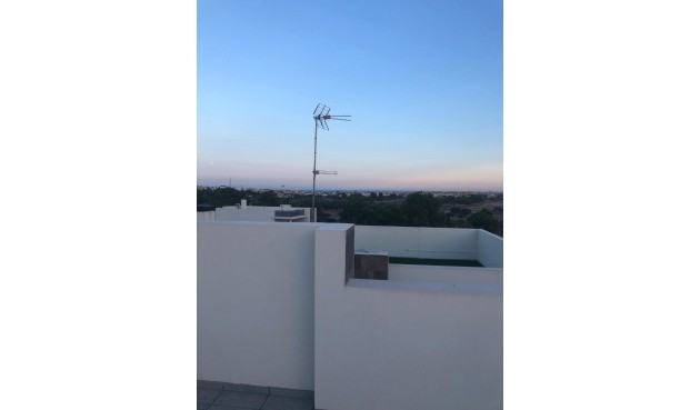 Resale - Villa -
Orihuela Costa - Costa Blanca