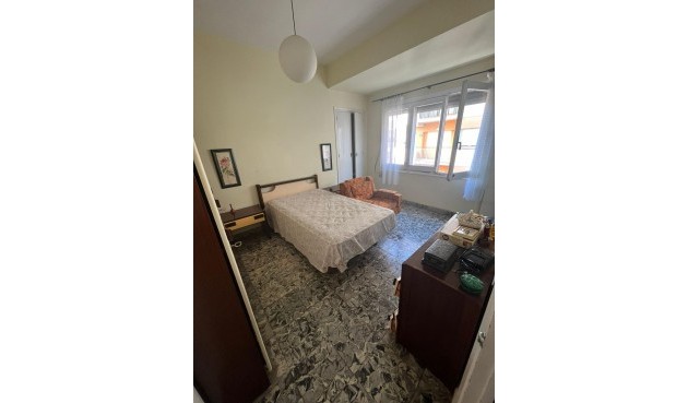 Återförsäljning - Apartment -
Alicante - Centro