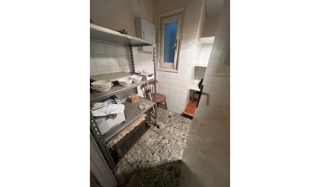 Återförsäljning - Apartment -
Alicante - Centro