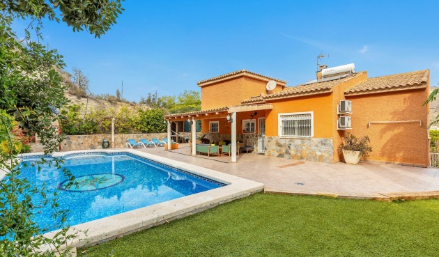 Återförsäljning - Villa -
El Campello - Costa Blanca