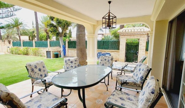 Återförsäljning - Villa -
Orihuela Costa - Cabo Roig