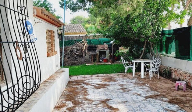 Återförsäljning - Villa -
Orihuela Costa - Punta Prima