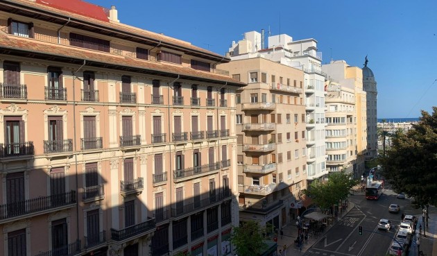 Brukt - Apartment -
Alicante - Plaza De Toros - Mercado Central