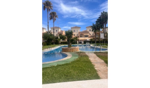 Brukt - Town House -
Orihuela Costa - La Zenia