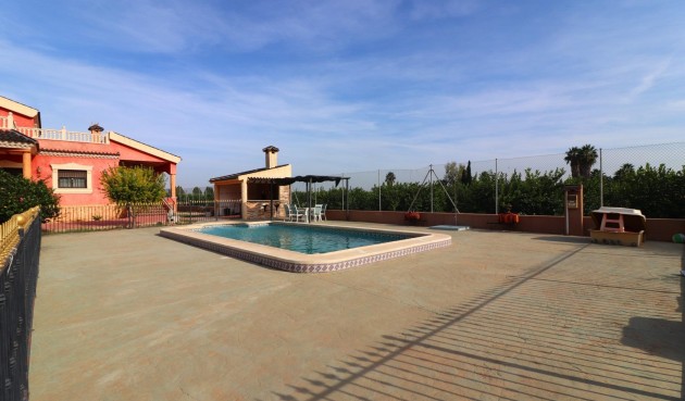 Resale - Villa -
Orihuela - La Campaneta