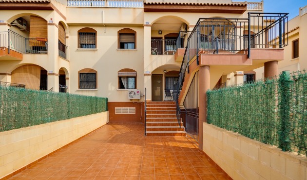 Resale - Bungalow -
Torrevieja - Costa Blanca