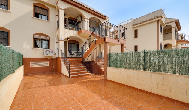 Resale - Bungalow -
Torrevieja - Costa Blanca